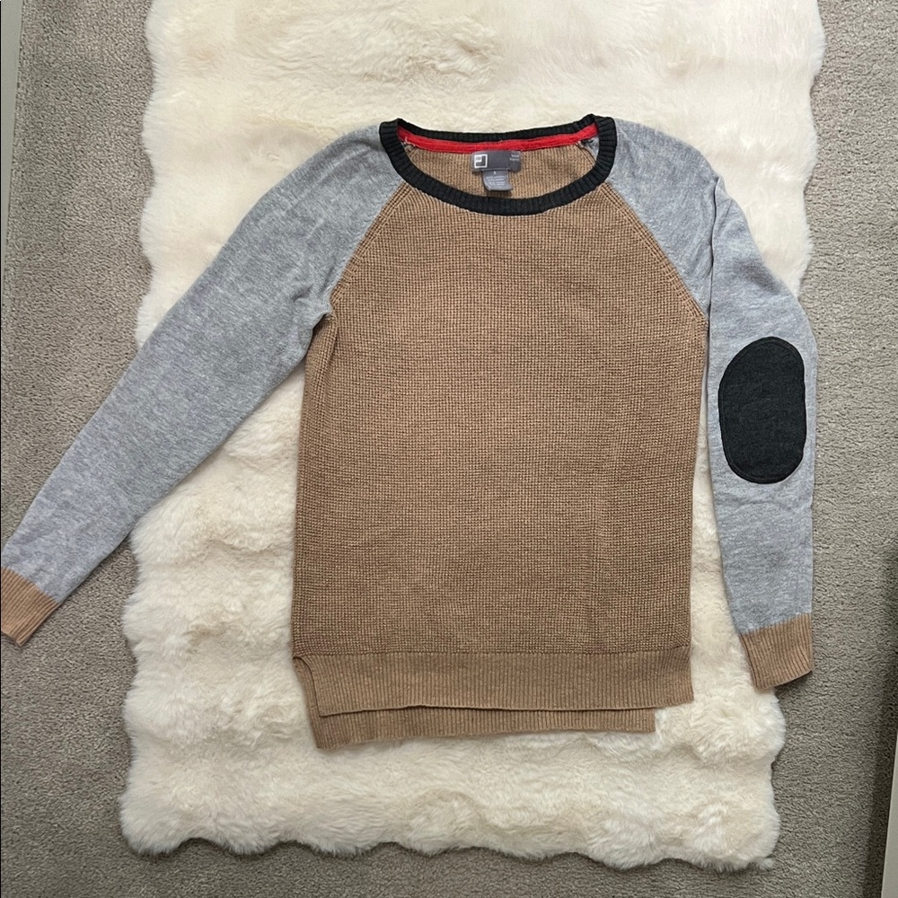 JCPenney Women's Tan and Gray Crewneck Sweater Size Small